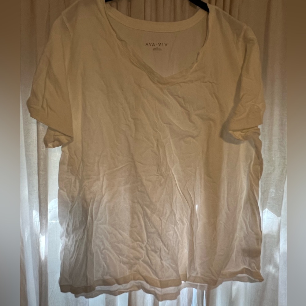 Ava & Viv (Target) 1X vneck